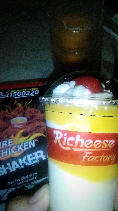 Richeese Factory - Tunjungan Plaza 2 4