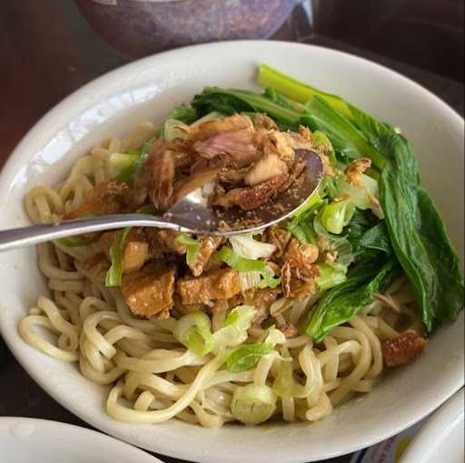 Bakso & Mie Ayam Kota Padi 7