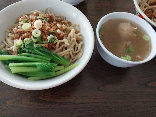 Bakso & Mie Ayam Kota Padi 3