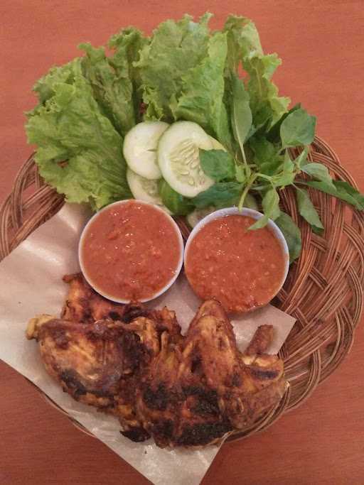 Waroeng Ayam Gobar 1