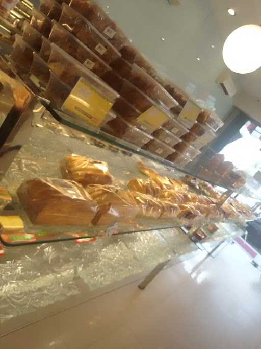 Fancy Bakery Majapahit 6