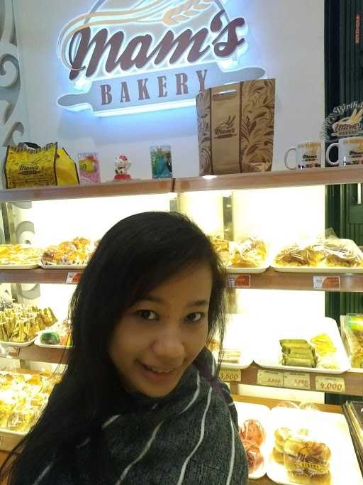 Mam'S Bakery 3