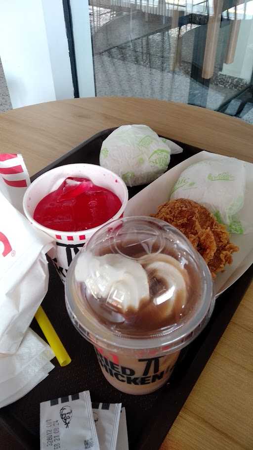 KFC - Sambiroto Semarang 4