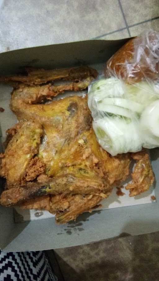 Om Boen Kemoel Fried Chicken 4