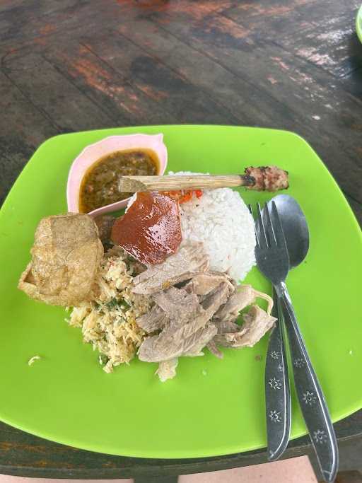 Warung Babi Guling Yan Asih 1