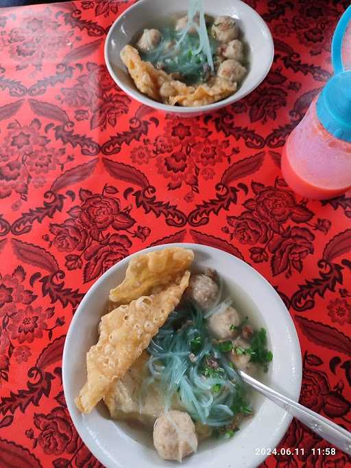 Warung Bakso & Mie Ayam Bu Ayu 1