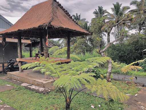 Warung Makan Apit Kuta 4