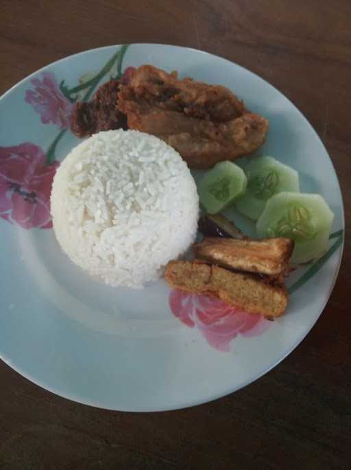 Warung Makan Kak Man 7