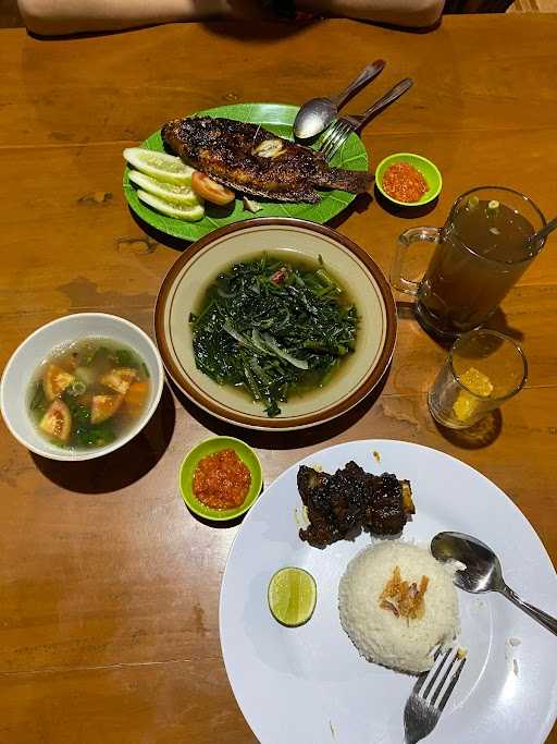 Joglo Saerah Resto 8