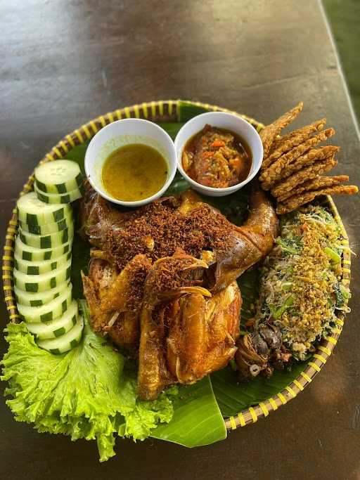 Ingkung Goreng Mbah Oerip Tempuran 8