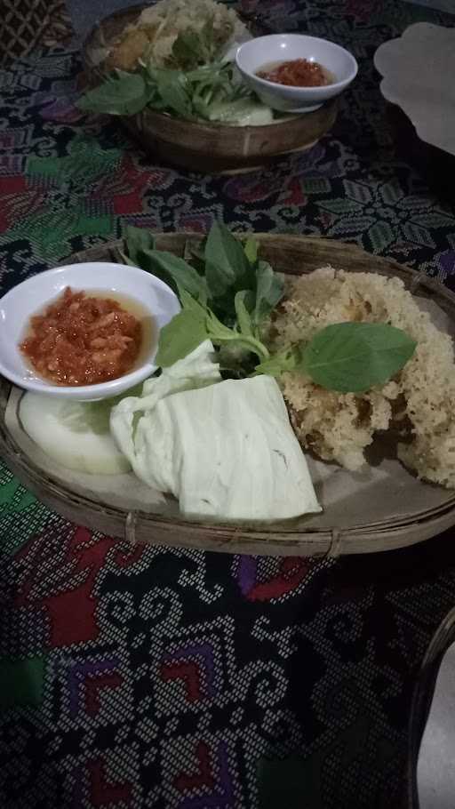 Lesehan Ayam Goreng Bu Ranti 8