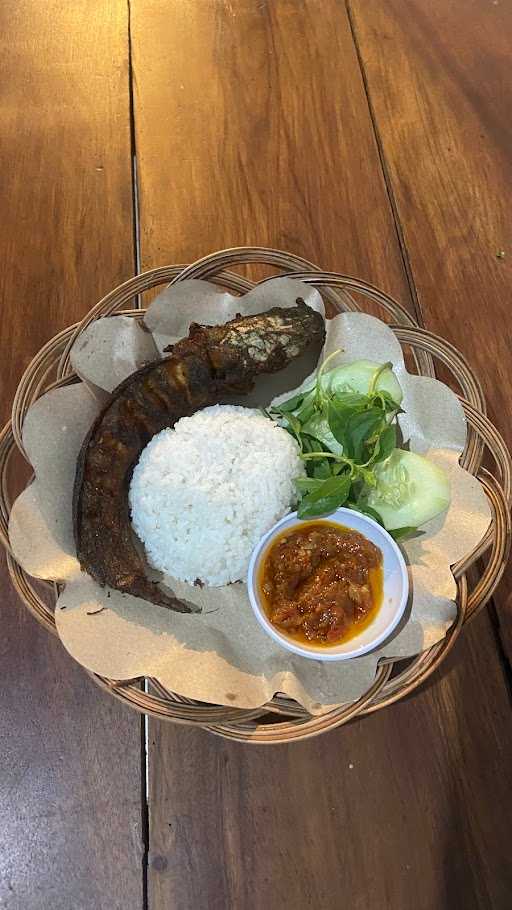 Pecel Lele Ayam Mbah Marjuni 8