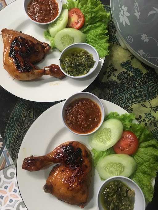 Pecel Lele Ayam Mbah Marjuni 7