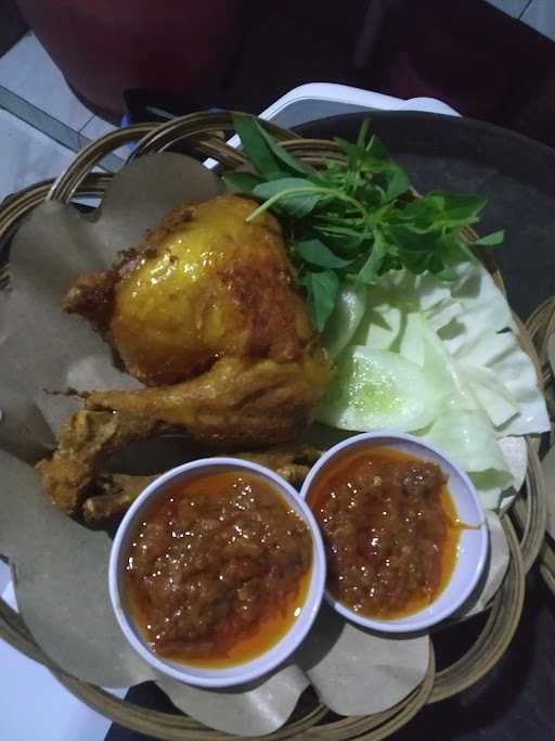 Pecel Lele Ayam Mbah Marjuni 2