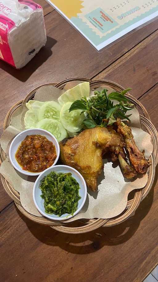 Pecel Lele Ayam Mbah Marjuni 1