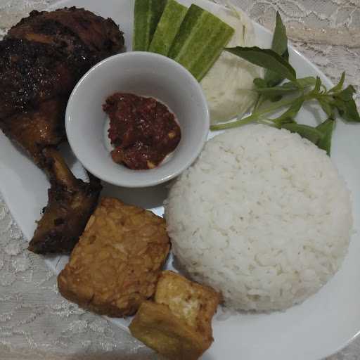 Ayam Bakar & Mieget Rumah Cinta 4