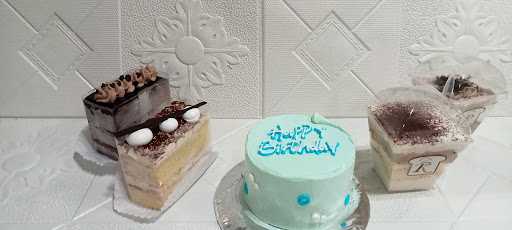 Risha Bakery & Cake Kaligandu 1