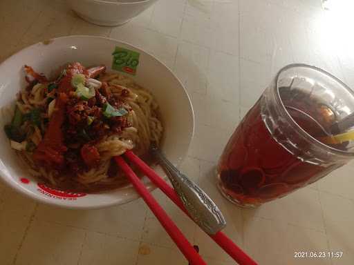 Bakso Jumbo & Mie Ayam Junior 1