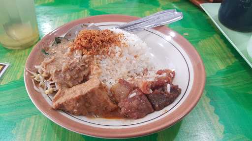 Soto Mbok Yam Pasar Neborejo 9