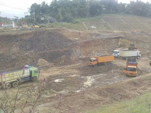 Warung Makan Rahayu Tjah Tiga 6