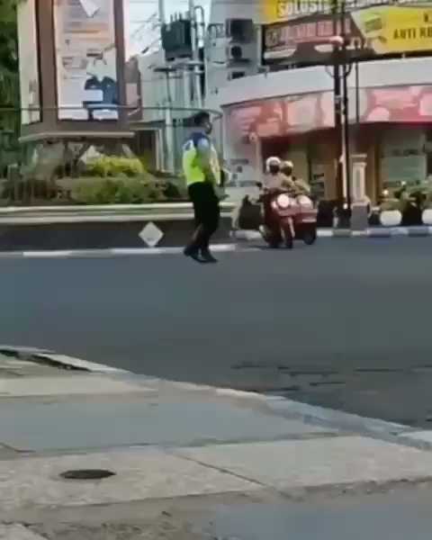 Warung Makan Rahayu Tjah Tiga 5