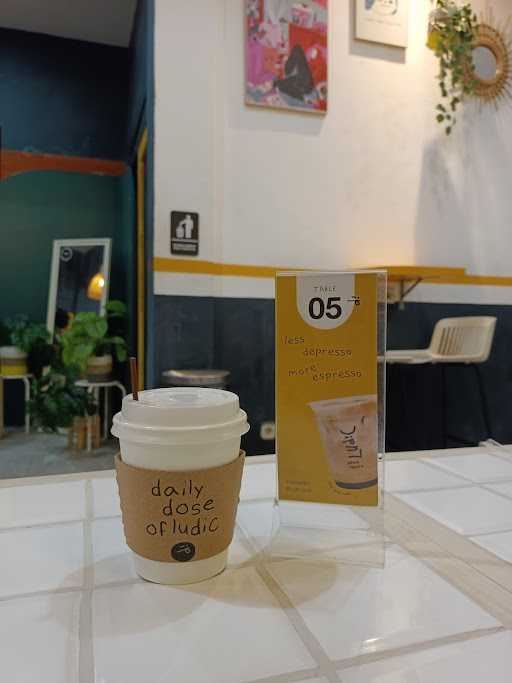 Ludic Cafe Kendangsari 3