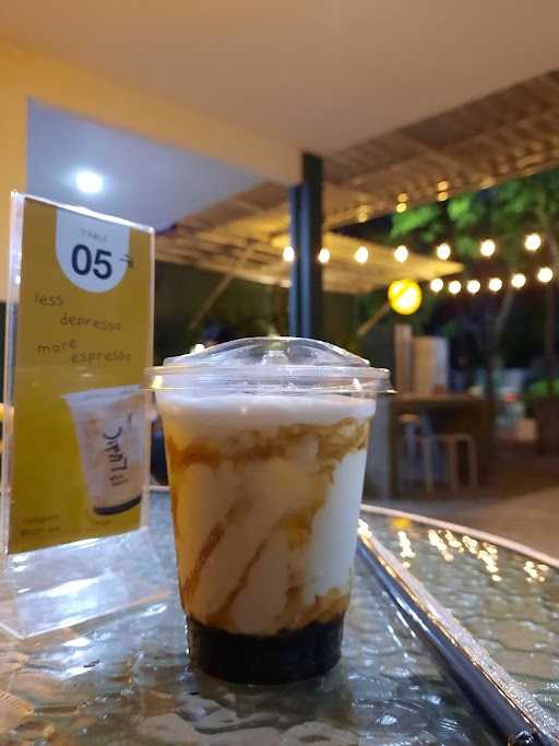 Ludic Cafe Kendangsari 7