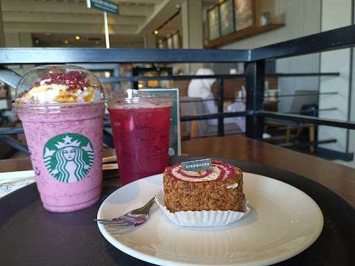 Starbucks - Jemursari Timur 10