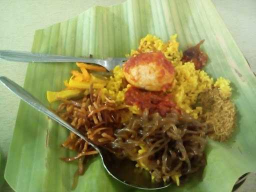 Nasi Kuning Ambon Poka 7