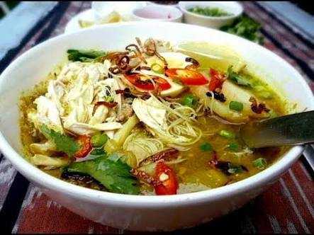 Soto Ayam Bu Wati 1