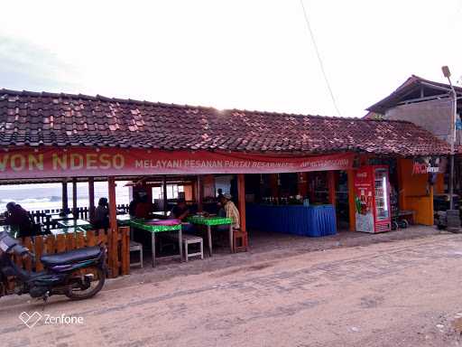 Warung Makan Pawon Ndeso 8