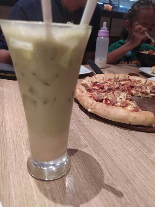 Pizza Hut Restoran 4