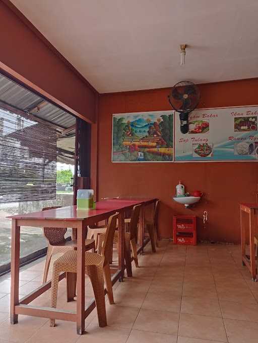 Rumah Makan Simpang Rajawali 9