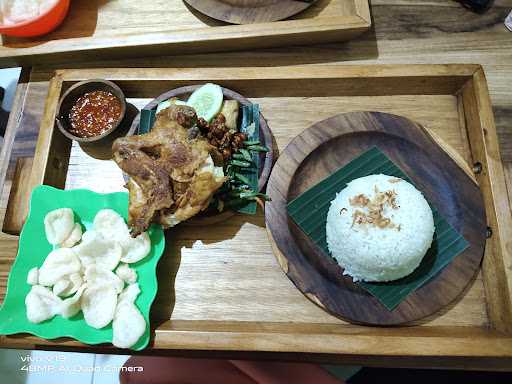 Warung Bu Erly 8