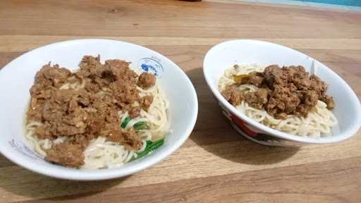 Mie Ayam Dan Baso Teh Ais 2