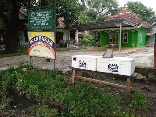 Warung Ikan Bakar Mimih Oos 4