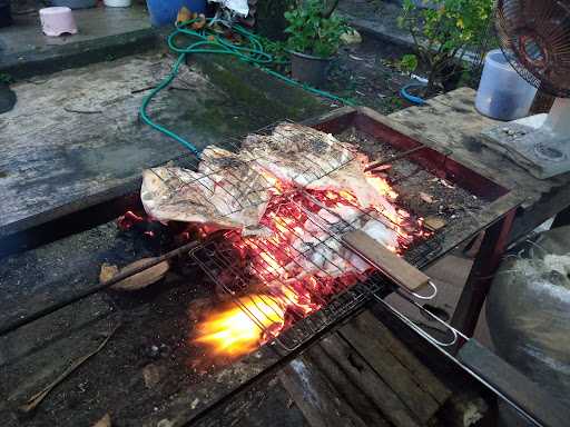 Warung Ikan Bakar Mimih Oos 1