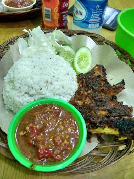 Ayam Bakar 77 Ajiiibb 4