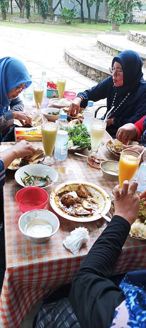 Ayam Bakar Mama Icha Talaga Bestari 2