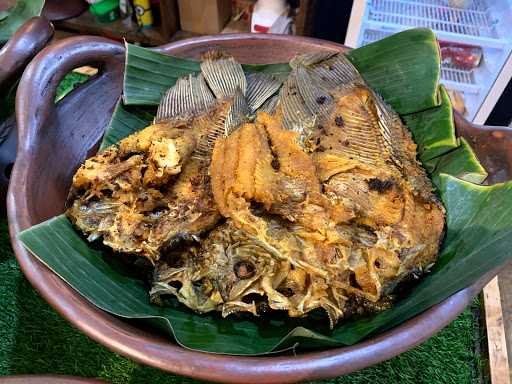 Saung Sunda & Kopi Aing 1