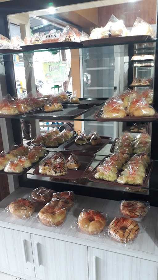 Tri Jaya Cake & Bakery 6