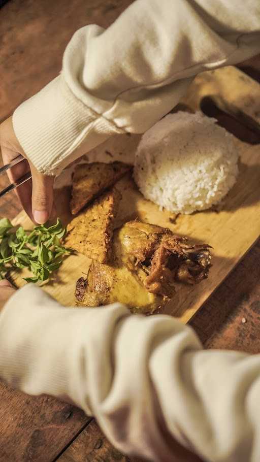 Ayam Goreng Pak Henoh 2