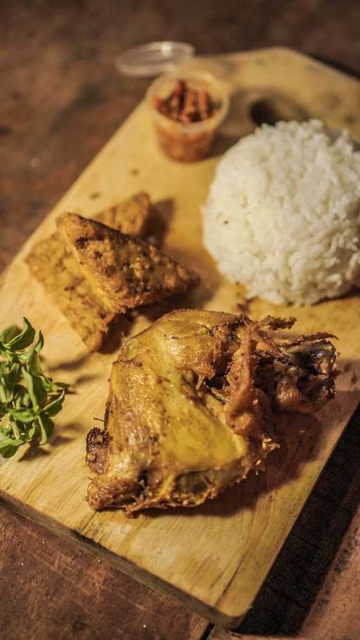 Ayam Goreng Pak Henoh 8