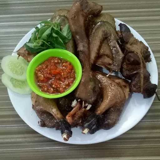 Bebek Goreng Gayatri 1