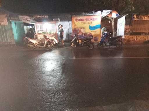 Warung.Ayam Goreng Bu.Parti.Salatiga 4