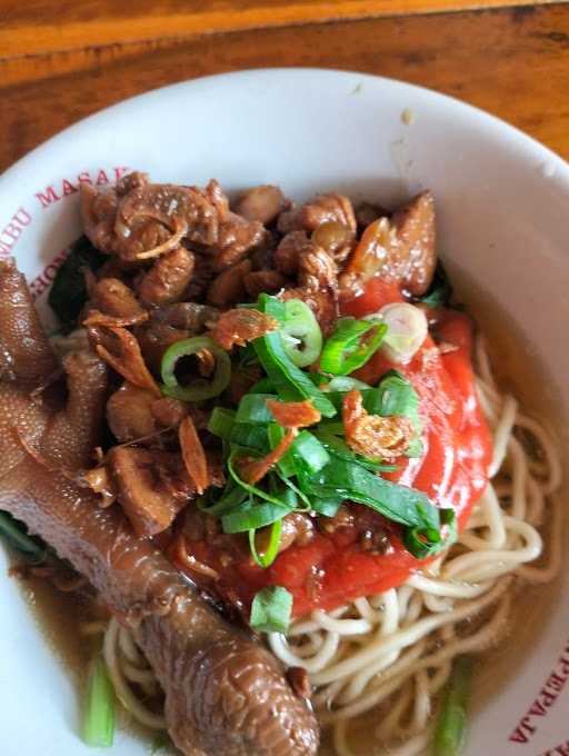 Mie Ayam & Bakso Mang Iwan 3