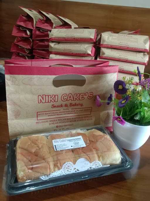 Niki Cakes 9