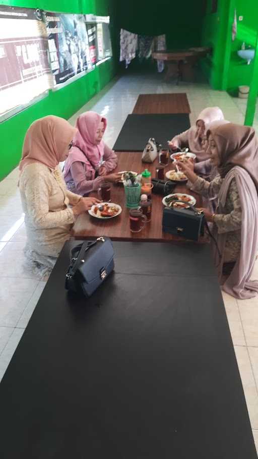 Warung Makan Sederhana 5