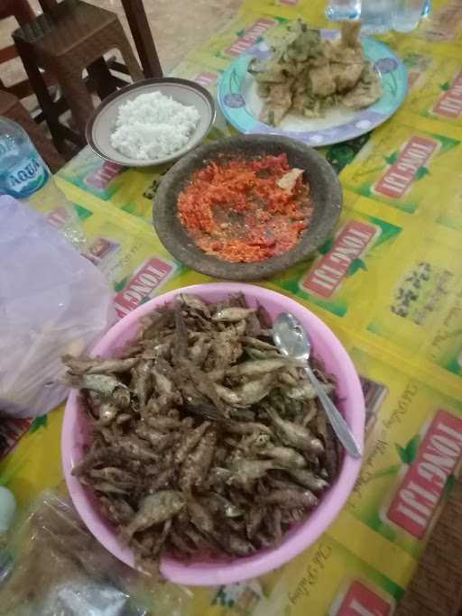 Warung Nasi Pinggir Kali 1