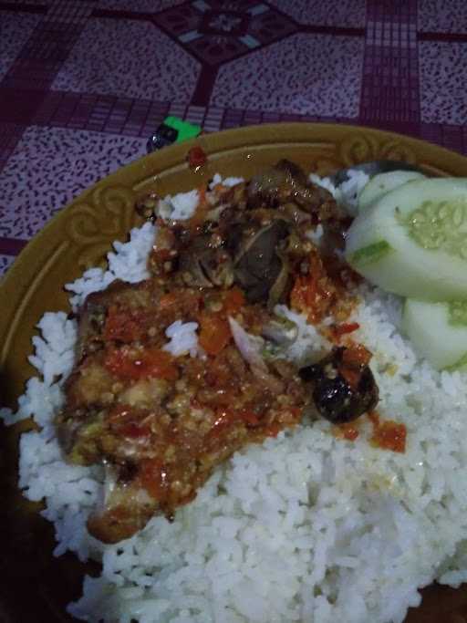 Warung Mbk Menuk 4